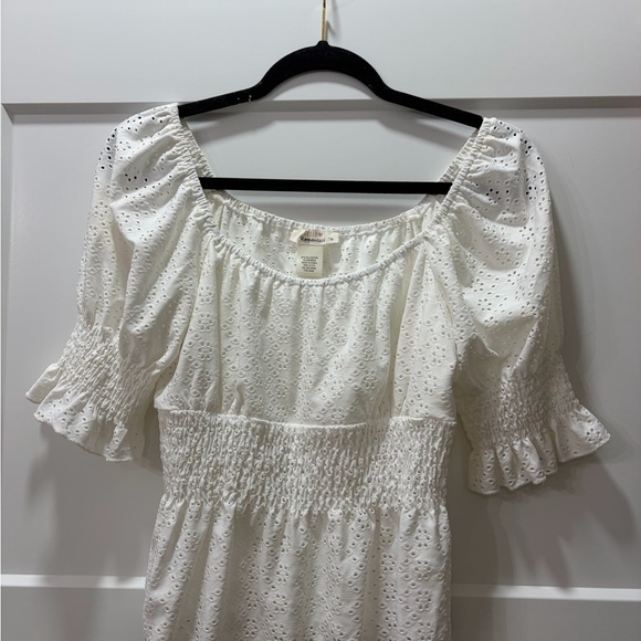 URBAN Romantics Tops - URBAN Romantics White Eyelet Blouse